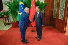 Presidente destaca importância da engenharia para país “produzir mais do que commodities”
